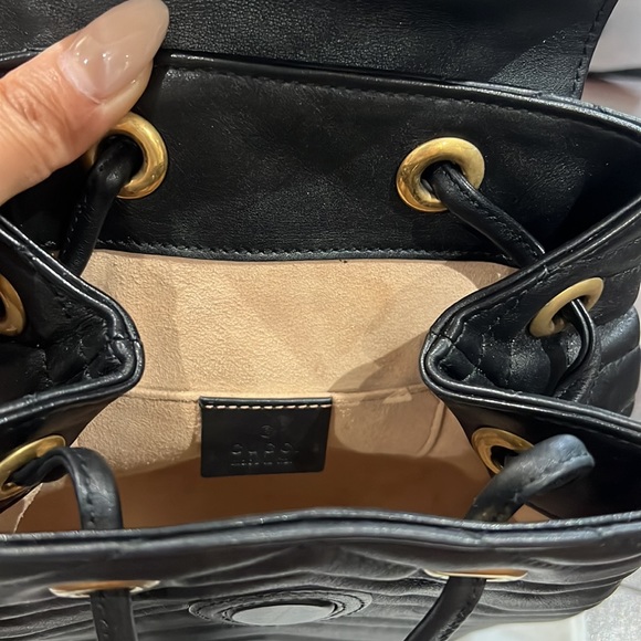 Selling both Gucci backpack and wallet - Picture 6 of 9